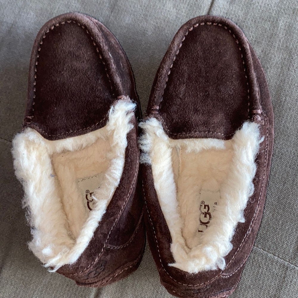 GAP winter shoes size 1 -2